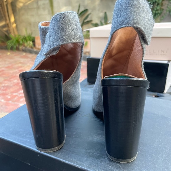 SABA Grey Block Heels - Picture 3 of 4